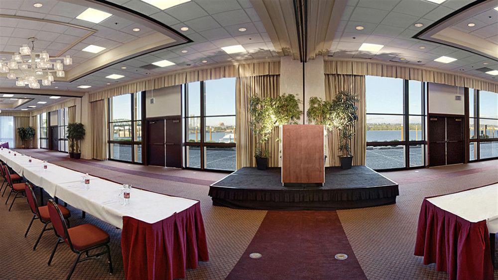 Holiday Inn Portland - Columbia Riverfront By Ihg Esterno foto